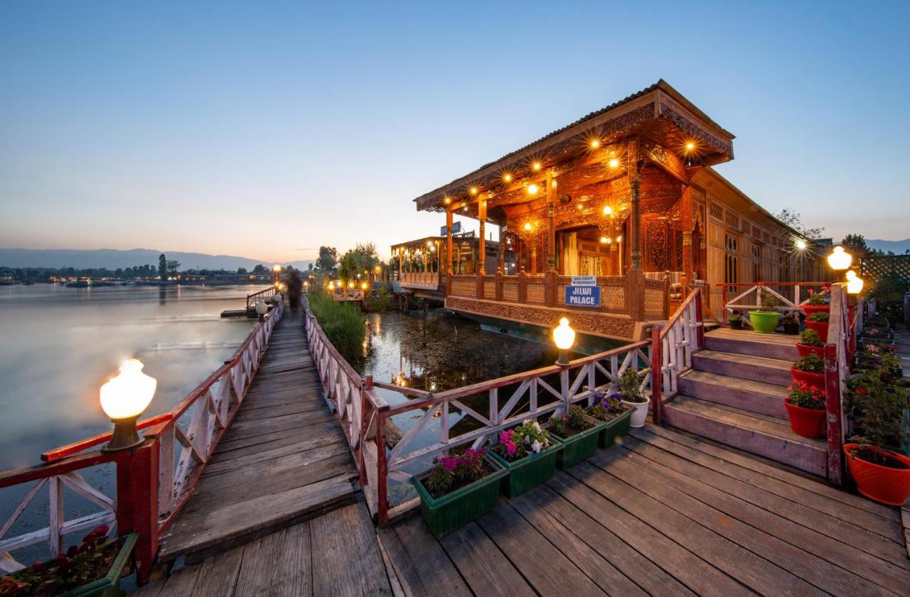 Hotel Kolu Group Of Houseboats Srīnagar Exterior foto